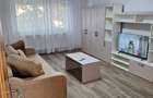 Închiriez apartament  - 5