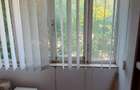 De VÂNZARE: Apartament e cu 3 camere, Decomandat – Etaj 1/3 - 18