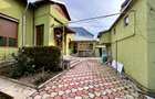 Casa 9 camere, 4 bai, 3 locuri de parcare, Central, Ploiesti - 1