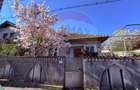 Casă de vanzare cu curte | 4 camere | Zona Gorjului | Teren generos - 1