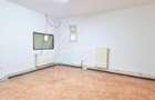 SPATIU COMERCIAL STRADAL 108 mp STR. MAICA DOMNULUI NR. 41 / B-DUL LACUL TEI! - 18