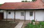 Casă de vânzare cu teren generos în Valea lui Mihai - 11