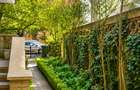 Apartament 3 camere parter in vila plus garsoniera demisol si curte. - 1