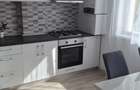 Proprietar, inchiriez apartament cu 3 camere si garaj - 2