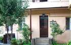 Apartament 3 camere 2 bai -in vila - 80mp  -pivnita si  parcare Central - 6