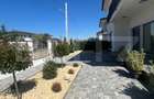 Vila de vanzare, 300 mp, teren 650 mp, zona Crevedia
