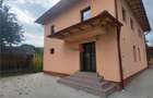 Vanzare casa 5 camere sau schimb cu aparatment in Pitesti sau Curtea de Arges- M - 25