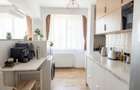 Apartament decomandat 4 camere 2 băi 2 balcoane, zona centrală