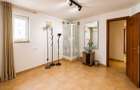 | Vila de INCHIRIAT | 12 camere | Șoseaua NORDULUI | - 10