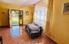 Casă / Vilă cu 5 camere de vânzare - 2