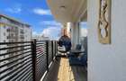Apartament cu 3 camere de închiriat în zona Tractorul
