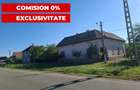 Casă mare cu spațiu comercial pe colț in Nadlac - 1