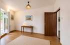 Vila traditionala, cu domeniu de 5.025 mp, pe aripa Cetatii Medievale Brasov - 12