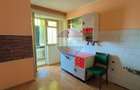 Apartament cu 3 camere de vânzare -decomandat- Micro 13, Galați - 9