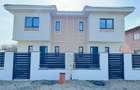 Duplex Mosnita 4 camere 2 bai Asfalt Toate utilitatile - 1