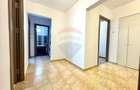 Apartament cu 3 camere de închiriat - 13