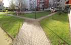 Aradului; decomandat, bucatarie inchisa. Parcare privata inclusa. - 22