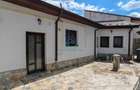 Soseaua Chitilei, zona Razelor, casa 2 corpuri, 6 camere, 4 bai, teren 213 mp - 2