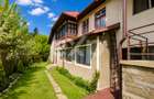 Corp de casă 204 mp utili în Predeal | Ideal pentru locuire sau investiție - 1