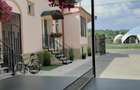 Casa cu trei apartamente separate amenajate si inchiriate in regim hotelier - 1