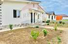 Casă / Vilă cu 4 camere de vânzare - 1