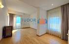 Elegant 2-Bedroom Duplex Apartment with Panoramic Park Views - 10