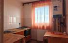 Spre închiriere apartament doua camere  - 1