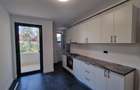 Vila - Bloc modern de 11 camere zona Centrul Civic , Onix