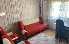 Apartament cu trei camere de închiriat 