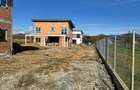 Casă individuală la roșu – 130 mp utili, teren 440 mp, drum privat - 10