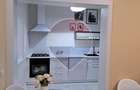 Apartament cu 3 camere pretebil pentru cabinet sau rezidential