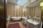 Vând apartament cu 3 camere , et 1, bd Ferdinand - 10