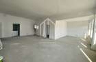 Spatiu comercial cu 8 camere, 5 bai, terasa - zona Centrala - 9