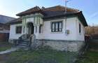Casă și teren de vânzare Polovragi - Racovița - 1