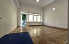 Spatiu comercial/birou de inchiriat – Micro 4, zona cu trafic pietonal intens - 2