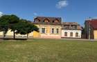 Complex-Lunei,la 5 min.de Prefectu;,10 camere,cas multifuncțional - 1