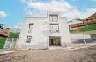 La poalele Tâmpei — vilă contemporană în Schei - 41