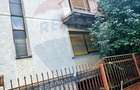 Casă / Vilă cu 6 camere de vânzare în zona Ultracentral - 2