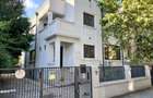 PROPRIETAR inchiriez vila Cotroceni, str Louis Pasteur - 9