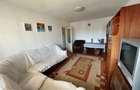 Apartament cu 3 camere de vanzare, zona Ceasul Rau. - 2