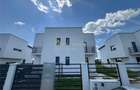 Casa tip duplex - 3 camere - 2 bai - 2