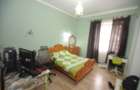 Apartament cu 3 camere si curte - 1
