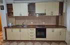 Inchiriez apartament 3 camere, decomandat, Piata Gavana 370 euro / luna - 5