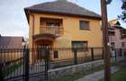 Casă cu 5 camere de vânzare, str. Dragoș Vodă - 1