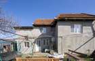 Casa de vanzare cu 2 camere si teren 1068 mp zona Renașterii - 1