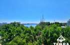 Plaja la un pas. Lacul la fereastră. Acasă începe aici.