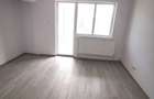 De vanzare apartament cu 2 camere, central. et. 3, 79.900 euro - 4