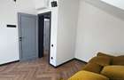 Vand apartament de 3 camere,cu 2 locuri de parcare situat in Turnisor,str.Bieltz - 8