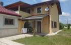 Casă / Vilă de lux cu 5 camere de vânzare în Vadu Moldovei, Suceava - 9