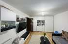 Apartament decomandat, cu 2 camere si 2 balcoane frantuzesti, etaj 2/3 - 2
